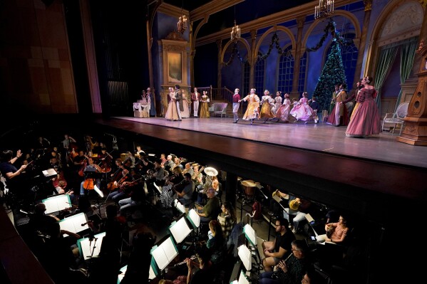 The cheap nutcracker live